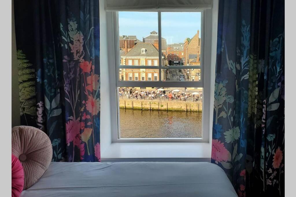 The Riverside At Woodsmill Quay With Parking York Exterior photo